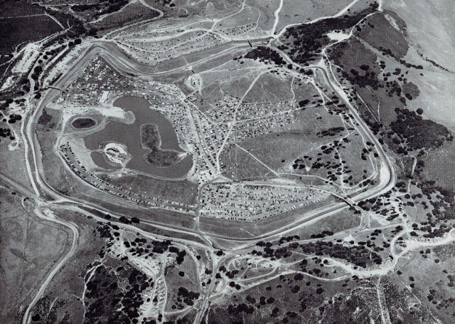 Name:  Monterey Historics 1982 aerial photo CCI10092015 (455x640) (1).jpg
Views: 1247
Size:  162.8 KB