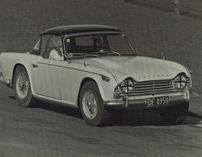 Name:  My Cars #4 1967 Triumph TR4A 2138cc Pukekohe Sprints 1978-9 v3, CCI28122015_0005 (2) (700x542).jpg
Views: 1221
Size:  110.7 KB