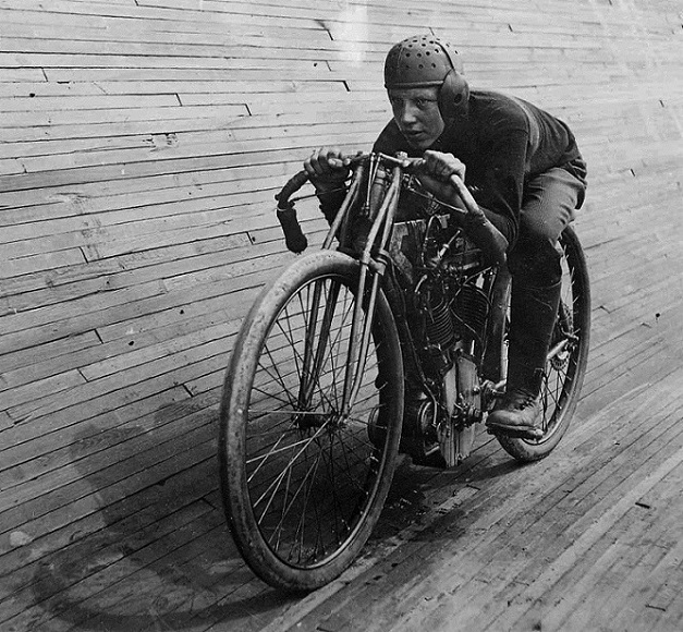 Name:  motordrome-racer-1914.jpg
Views: 1200
Size:  178.9 KB