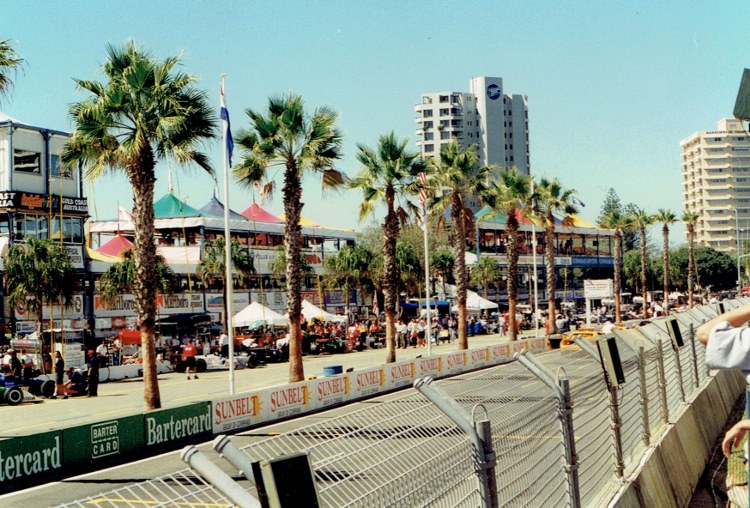 Name:  Gold Coast Indy 1997 #3 Indy cars the pits 2 CCI17012016_0003 (750x508).jpg
Views: 520
Size:  173.4 KB