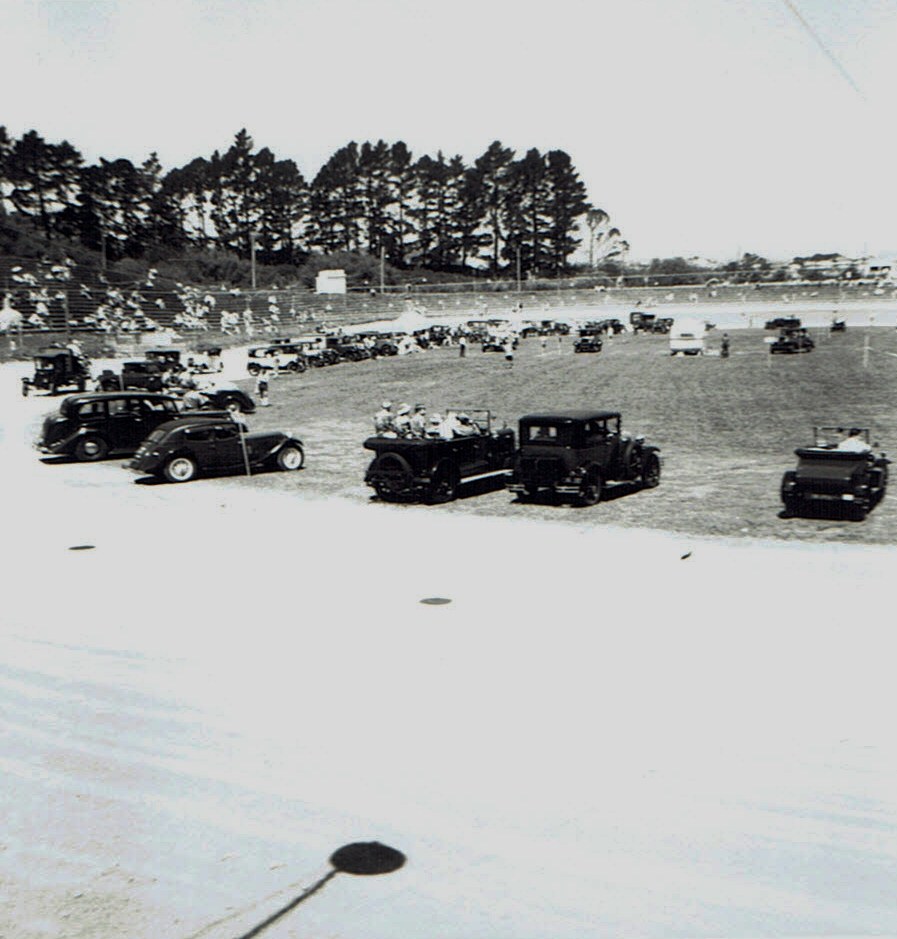 Name:  Vintage Rally 1968 Western Spings #20 Track view  Model T Truck with band far left CCI23012016_0.jpg
Views: 8116
Size:  150.3 KB
