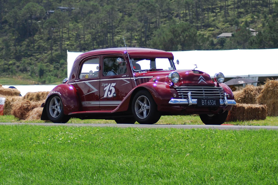 Name:  216_0207_385 Citroen.JPG
Views: 1151
Size:  154.6 KB