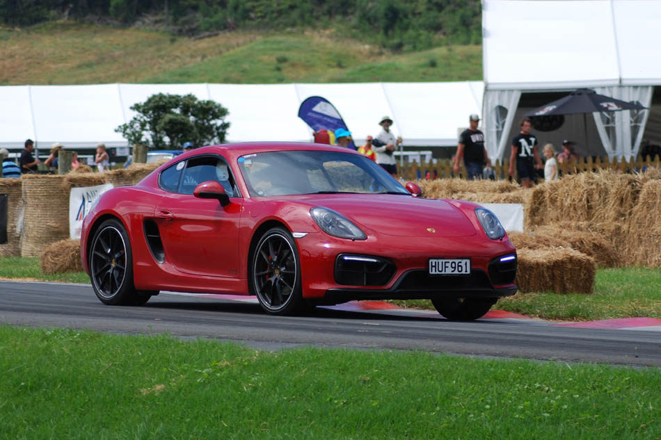 Name:  216_0207_614 Porsche.JPG
Views: 1087
Size:  125.5 KB