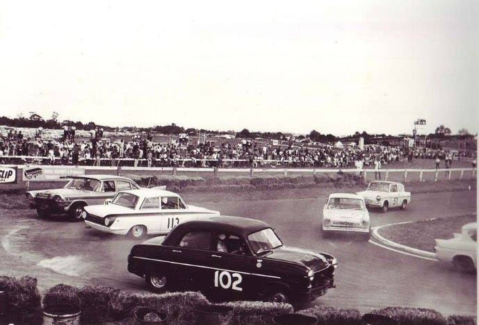 Name:  Pukekohe Saloon Car Race 1965 GP #2 next 12718048_10204355932018265_2175729016376167025_n.jpg
Views: 1775
Size:  48.5 KB