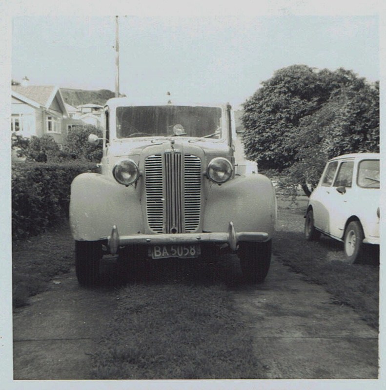 Name:  Cars by Roger Dowding #13 1950 Austin FL1 Hire Car Mt Albert 5 May 1973 2 CCI04022016_0008 (791x.jpg
Views: 1117
Size:  149.9 KB