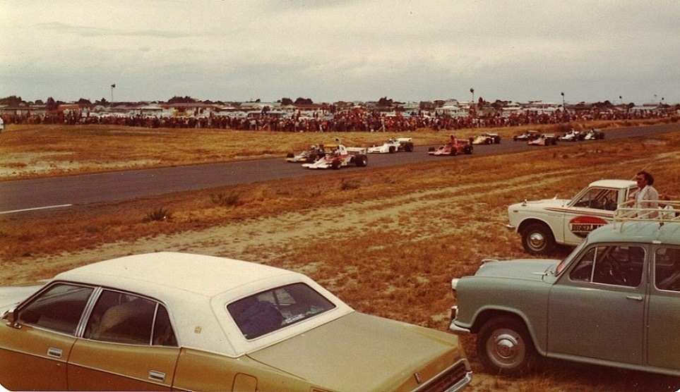 Name:  Bay Park. F5000. Dec. 1975.# 1jpg.jpg
Views: 1376
Size:  183.8 KB