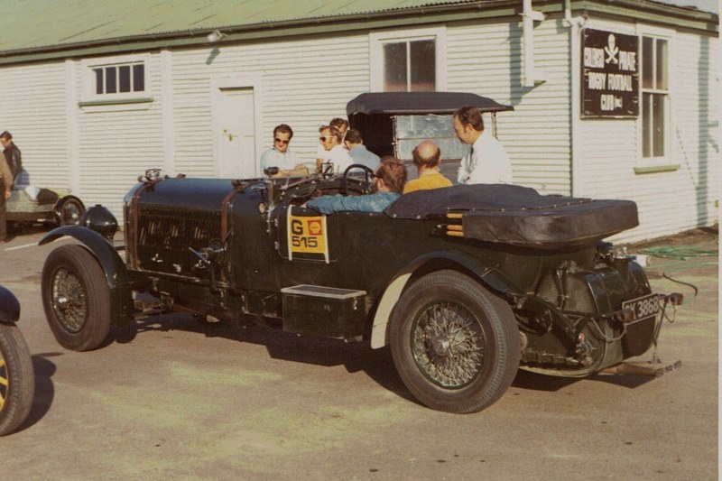 Name:  Vintage Rally 1972 #35 1930 Bentley moving off 26 CCI06052016_0003 (800x533).jpg
Views: 3708
Size:  126.0 KB