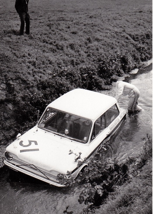 Name:  Imp in the creek. Pukekohe. 1969.jpg
Views: 2012
Size:  183.0 KB