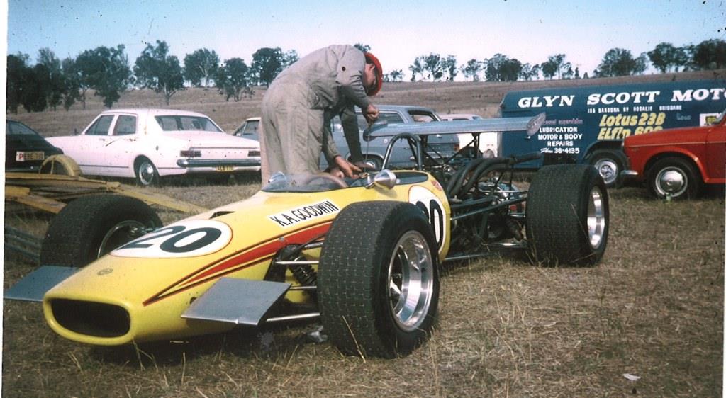 Name:  Oran park. 1970. Ken Goodwin's car..jpg
Views: 1653
Size:  100.2 KB