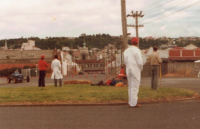 Name:  Dunedin Festival 1984 #39 Pre-war & Vintage #4 ERA v2, CCI10112015_0003 (2) (800x516).jpg
Views: 474
Size:  126.3 KB