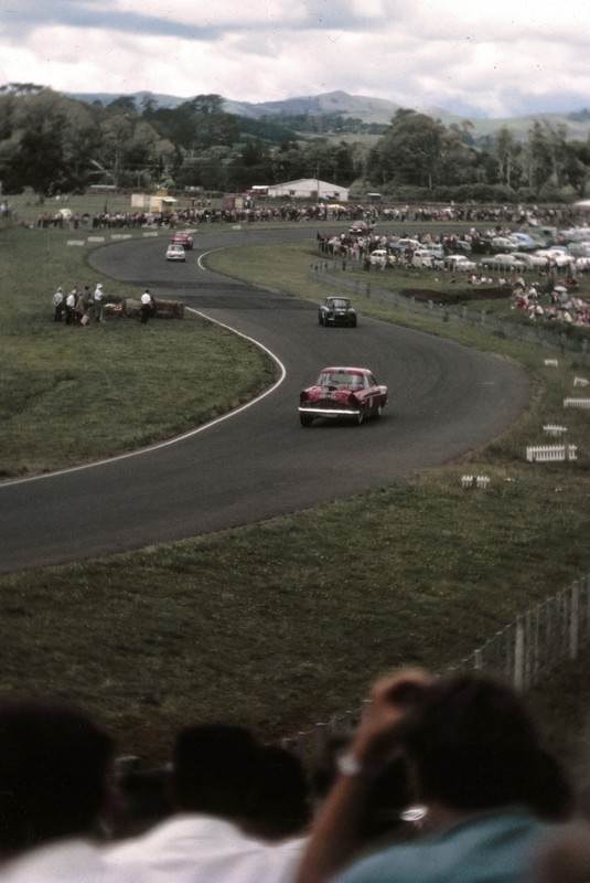 Name:  06 Early Pukekohe f007.jpg
Views: 1751
Size:  98.9 KB