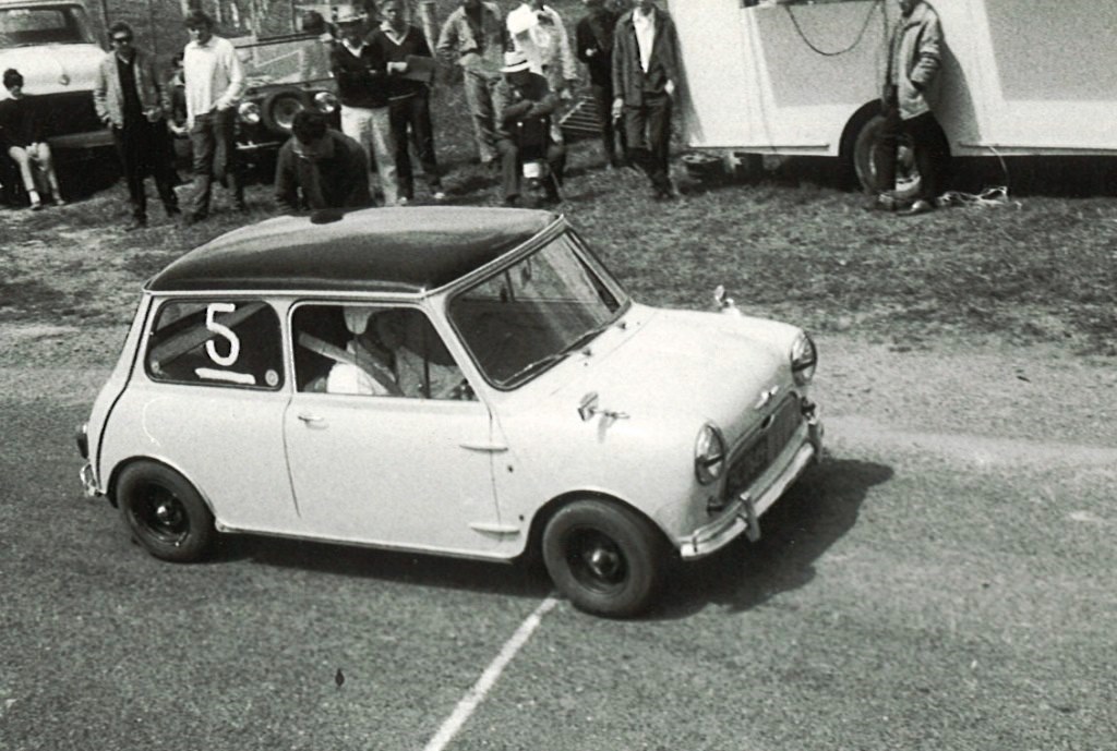 Name:  Mini at Hillclimb start.jpg
Views: 579
Size:  155.5 KB