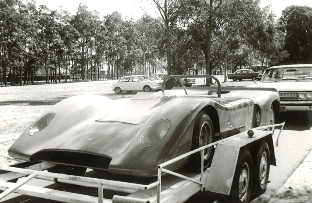 Name:  1970 Australian sports car Warwick Farm.jpg
Views: 768
Size:  169.0 KB