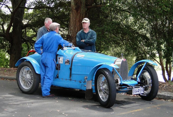 Name:  Roycroft & Benbrook Ross Cammick  (700x472).jpg
Views: 1490
Size:  157.1 KB