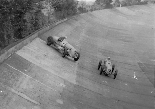 Name:  Kay Petre incident at Brooklands.jpg
Views: 1111
Size:  83.0 KB