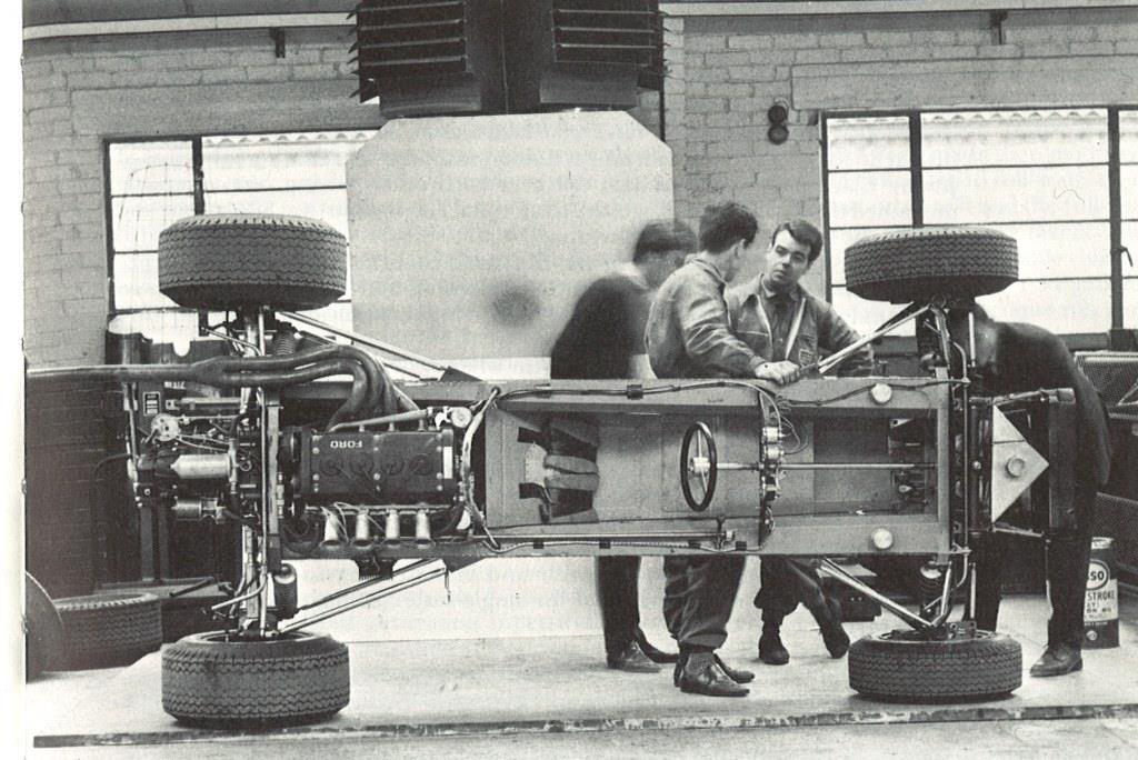 Name:  McLaren M4A at Colnbrook. 1967 # 1.jpg
Views: 1135
Size:  119.9 KB