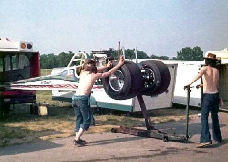 Name:  Hauler-trying to get it in !.jpg
Views: 1841
Size:  78.4 KB