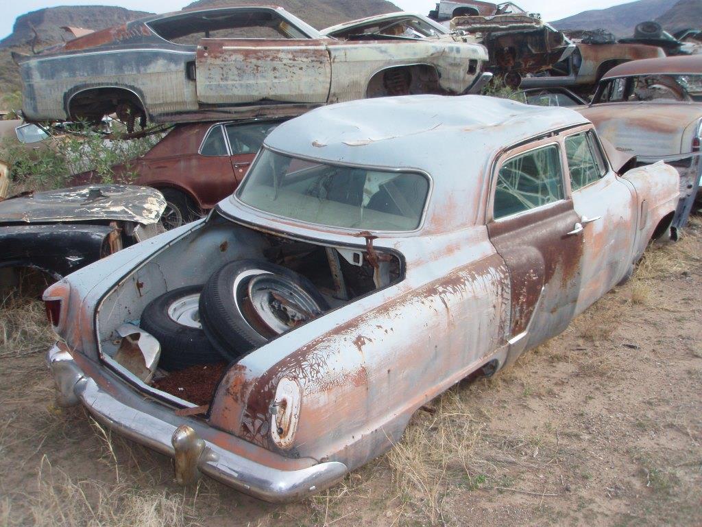 Name:  1952 Studebaker resting place..jpg
Views: 1470
Size:  171.2 KB