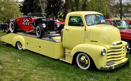 Name:  Chev transporter and 32 Ford - Big Idol.jpg
Views: 1463
Size:  46.1 KB