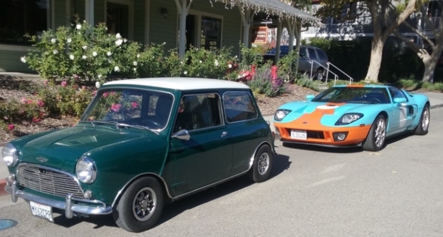 Name:  Mini Cooper and a Ford GT 40 replica.jpg
Views: 2561
Size:  175.8 KB