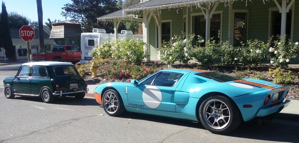Name:  2006 Ford GT behind 1962 Austin Mini Cooper..jpg
Views: 2489
Size:  120.0 KB