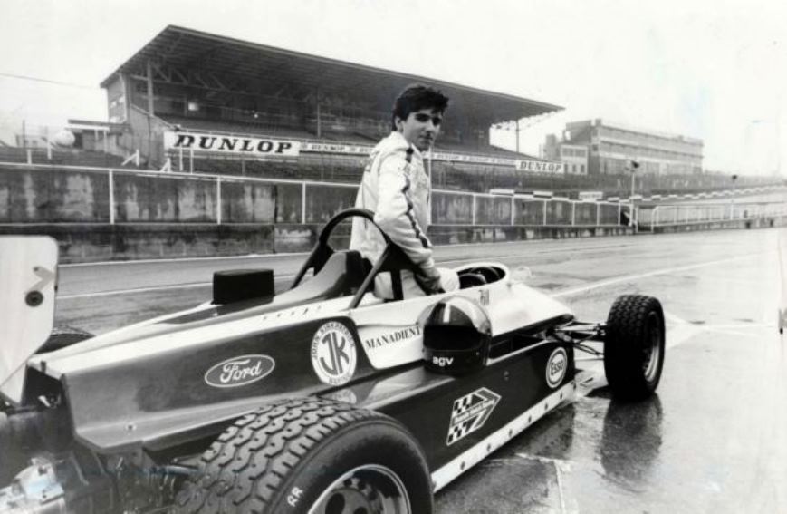 Name:  Damon Hill. Early drive at Brands Hatch..jpg
Views: 881
Size:  74.3 KB