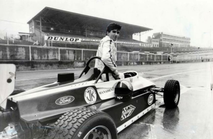 Name:  Damon Hill. Early drive at Brands Hatch..jpg
Views: 1196
Size:  74.3 KB