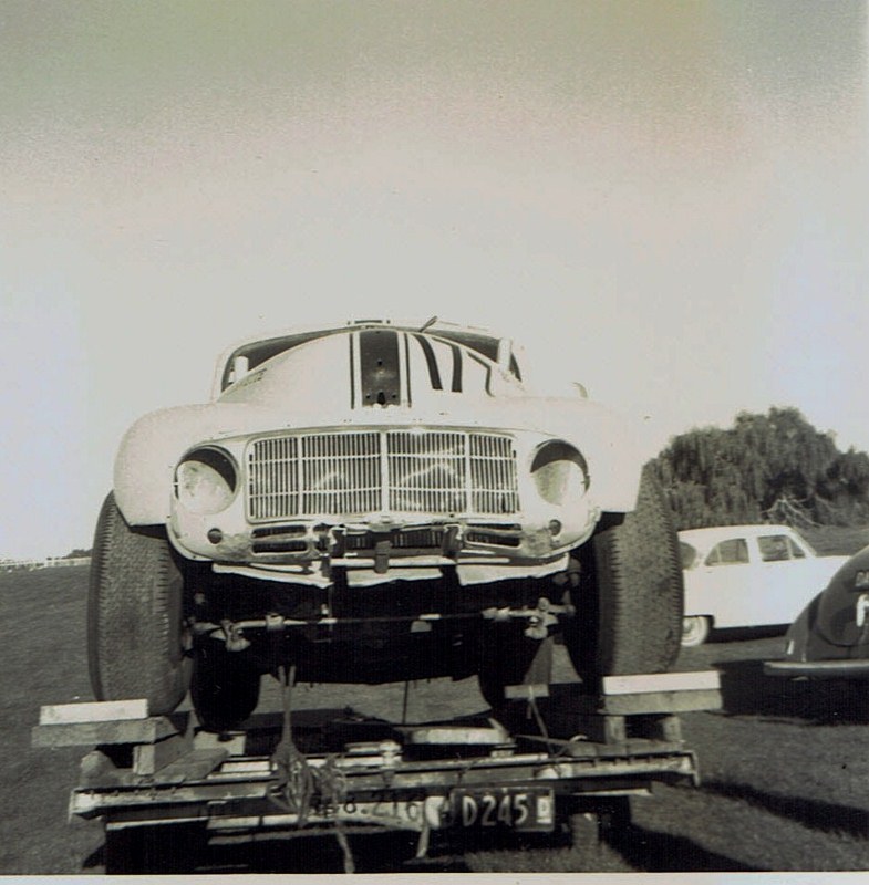 Name:  Race Car Transport #1 Pukekohe May 1966 #16 Morrari  CCI13102015_0005 (3) (785x800).jpg
Views: 1511
Size:  135.6 KB