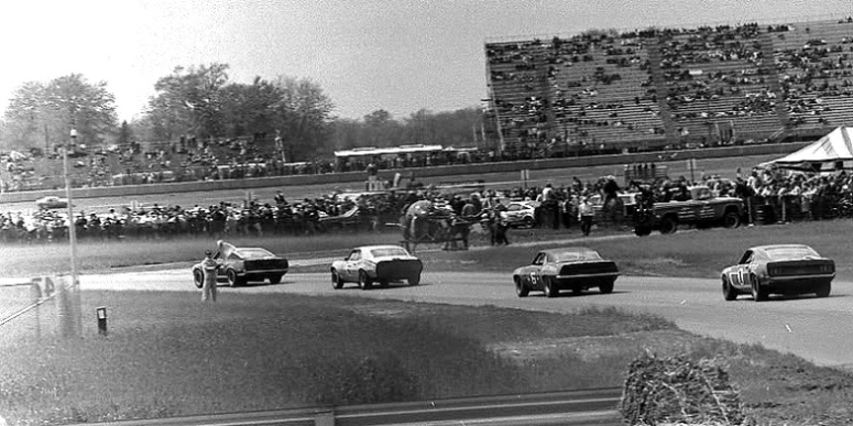 Name:  1969. Michigan Speedway. Kwech accident scene..jpg
Views: 769
Size:  173.1 KB