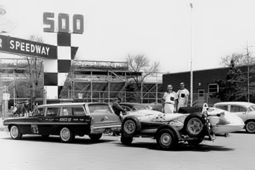 Name:  AJ Foyt.Indy. 1961. Arriving at Indianapolis.jpg
Views: 1515
Size:  97.3 KB