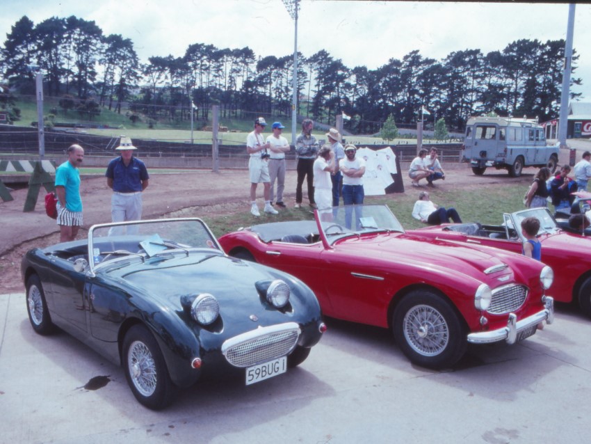 Name:  192_1101_968 Austin Healey.JPG
Views: 1212
Size:  142.5 KB