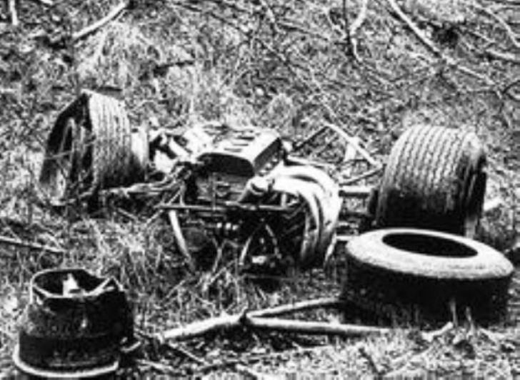 Name:  Clark's Lotus after 1968 crash.# 2jpg.jpg
Views: 2621
Size:  81.3 KB