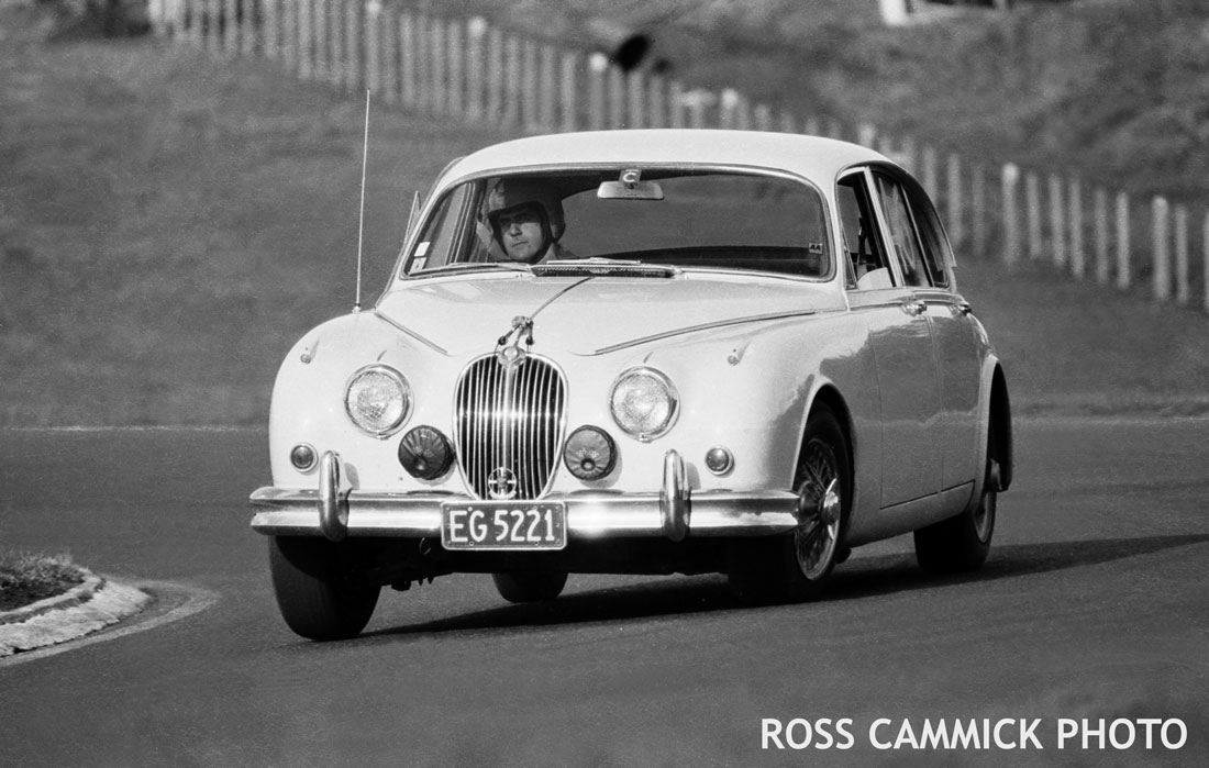 Name:  Short-Coombes-Jag--Club-Cir.jpg
Views: 1740
Size:  127.9 KB