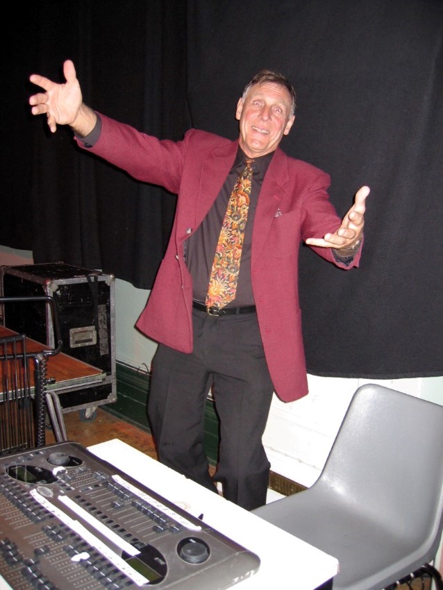 Name:  204_0610_83 Richard Oliver.JPG
Views: 1377
Size:  120.7 KB