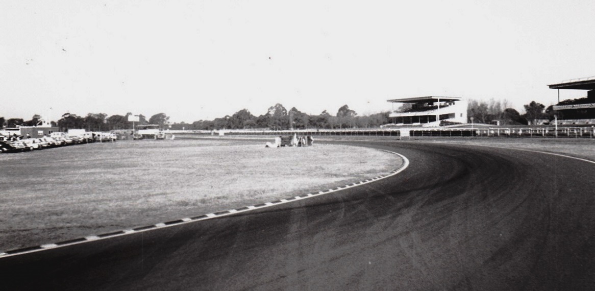 Name:  Warwick Farm_0003_NEW.jpg
Views: 1070
Size:  147.2 KB