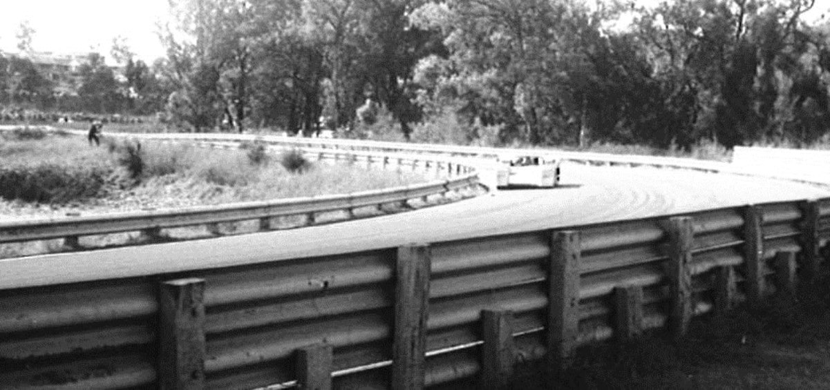 Name:  Warwick Farm. Esses. 1970. # 2 jpg.jpg
Views: 1085
Size:  155.2 KB
