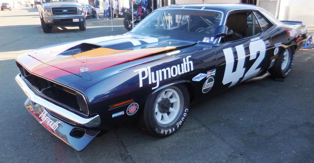 Name:  1970 Plymouth Cuda # 42. Driver Bill Ockerlund.jpg
Views: 898
Size:  156.1 KB