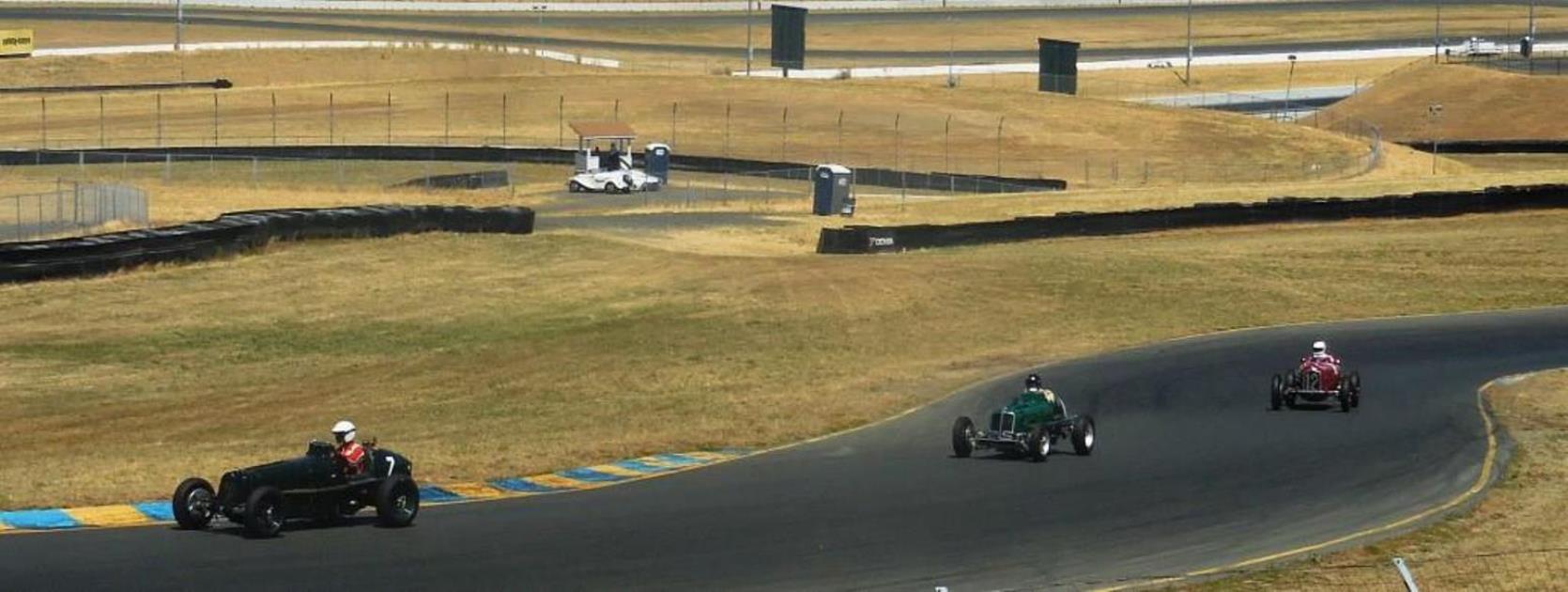 Name:  # 7  1936 ERA R2A leading a 1938 ERA 14B followed by a 1934 Alfa Romeo P3.JPG
Views: 694
Size:  184.4 KB