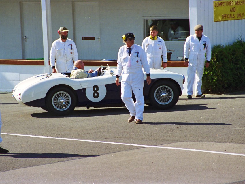 Name:  200_0916_315 Austin Healey.jpg
Views: 910
Size:  140.3 KB