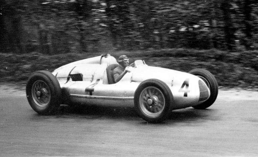 Name:  138_1002_04 Auto Union Nuvolari.jpg
Views: 810
Size:  142.4 KB