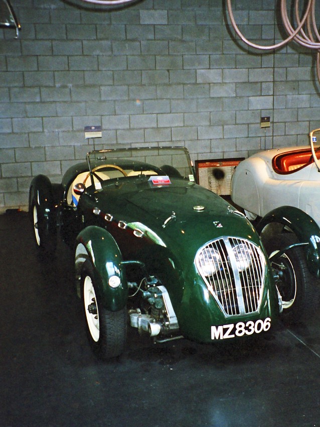 Name:  202_0417_020 Healey Silverstone.jpg
Views: 1121
Size:  150.0 KB