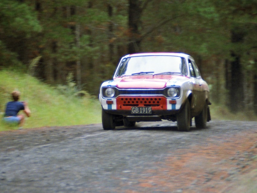 Name:  185_0421_212 Ford.jpg
Views: 912
Size:  108.1 KB