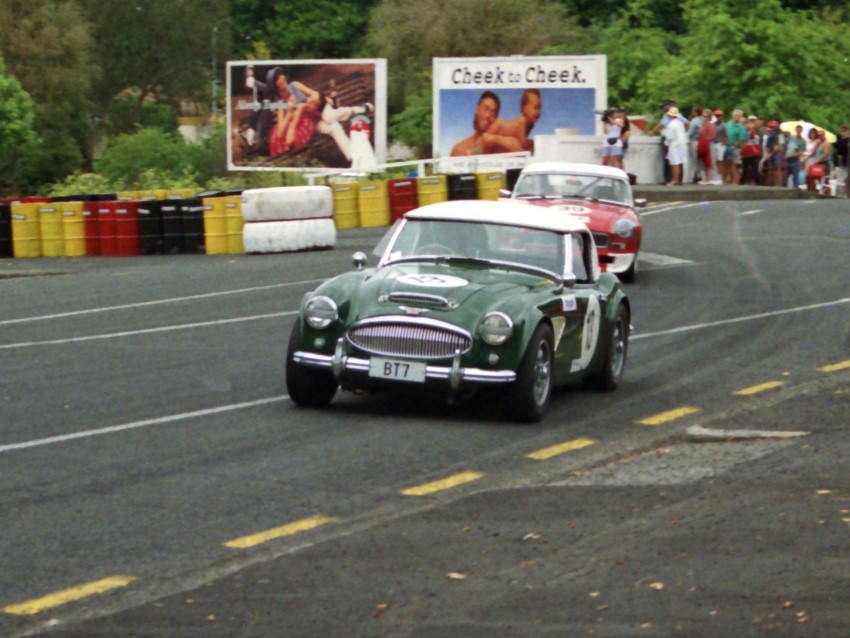 Name:  194_0220_117 Austin Healey.jpg
Views: 1032
Size:  124.2 KB