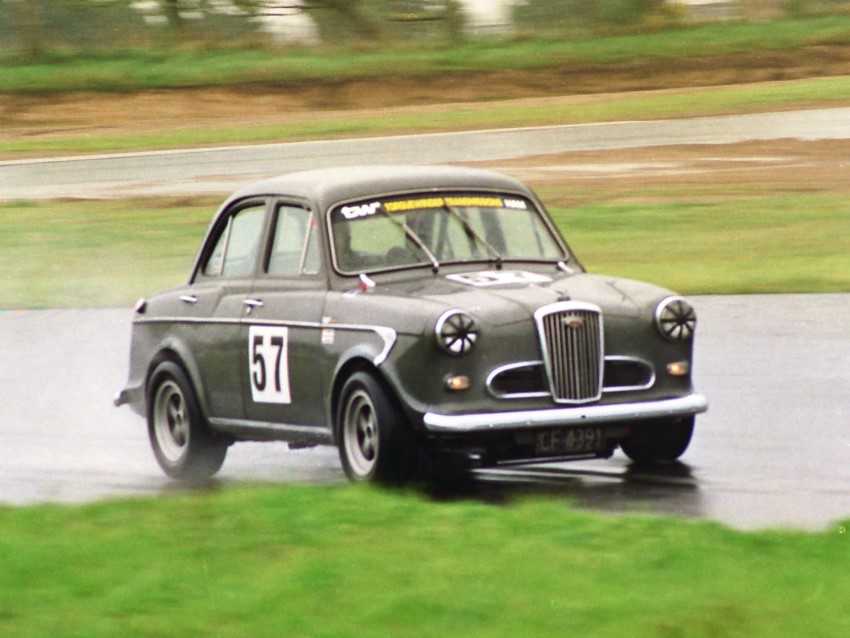 Name:  196_1012_104 Wolseley.jpg
Views: 767
Size:  113.9 KB