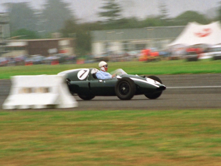 Name:  197_0301_030 Stirling Moss.jpg
Views: 888
Size:  98.9 KB