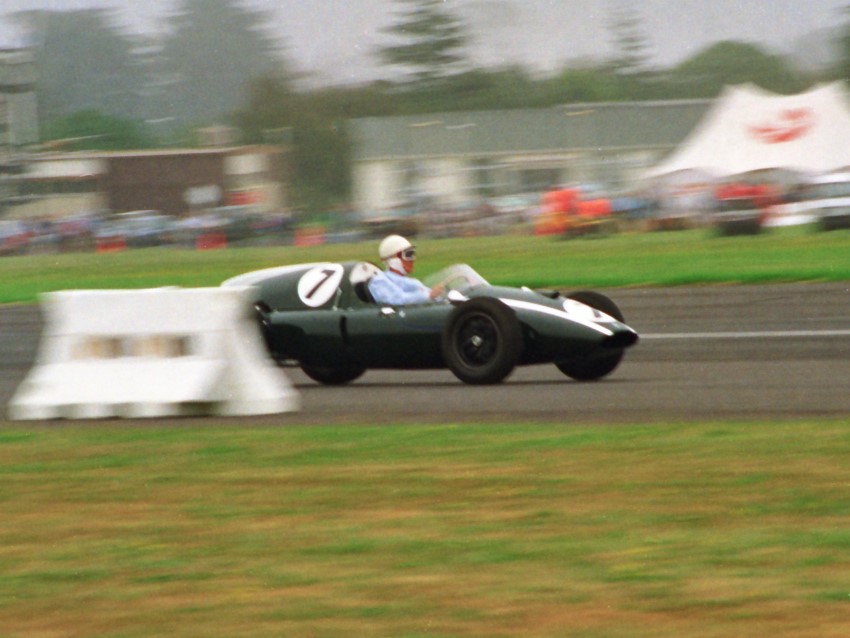 Name:  197_0301_030 Stirling Moss.jpg
Views: 639
Size:  98.9 KB