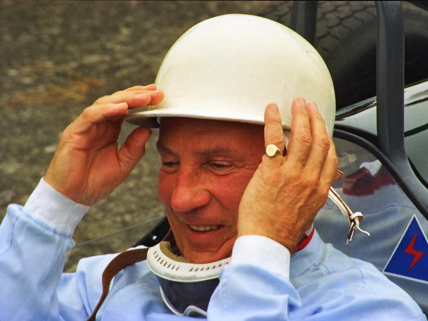 Name:  197_0301_033 Stirling Moss.jpg
Views: 602
Size:  111.6 KB