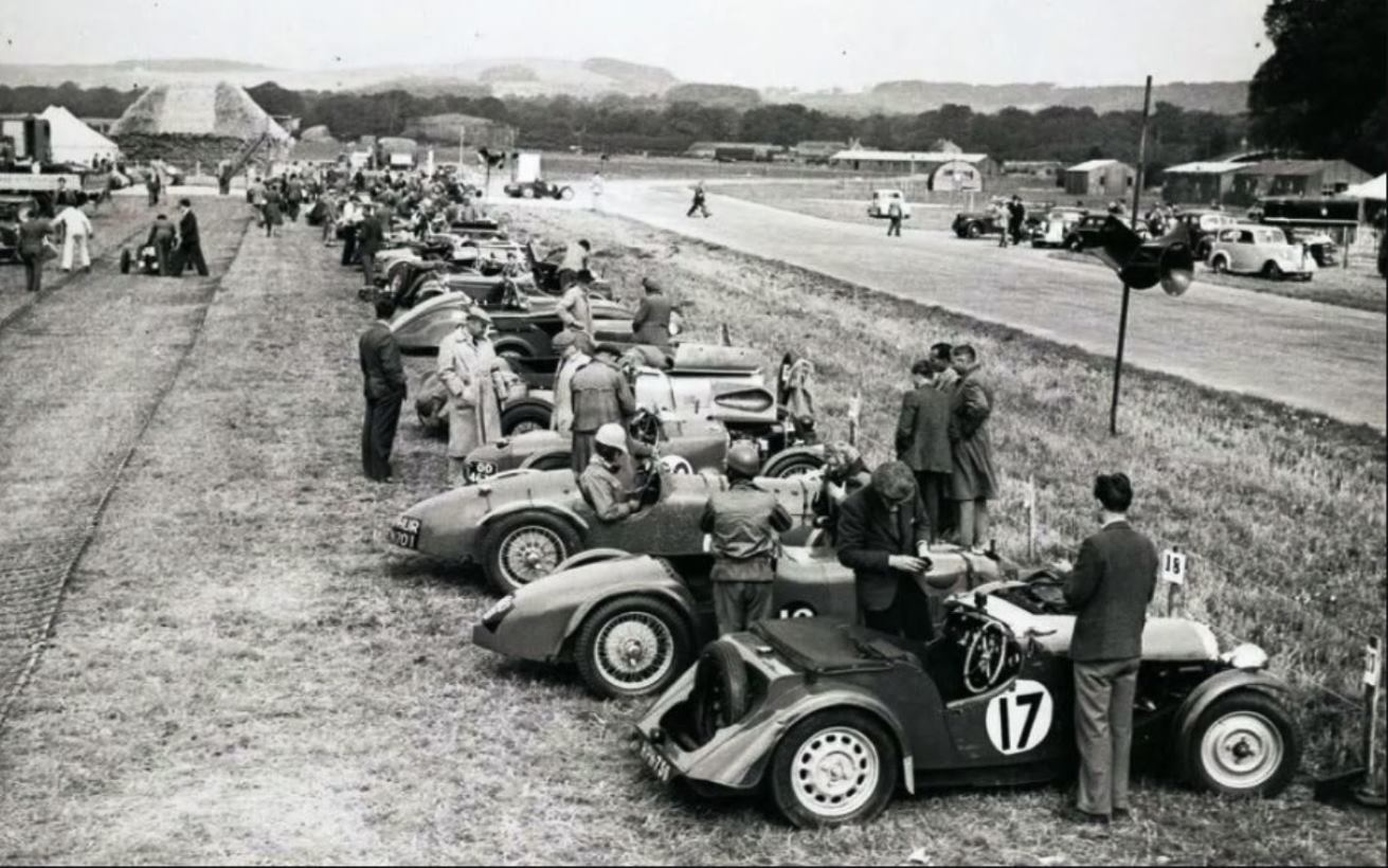 Name:  Goodwood_September 1948.JPG
Views: 1203
Size:  180.3 KB