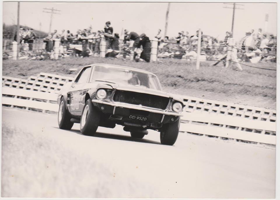 Name:  Pukekohe 68-69 Red Dawson over Rothmans Jack Inwood.jpg
Views: 1609
Size:  64.9 KB