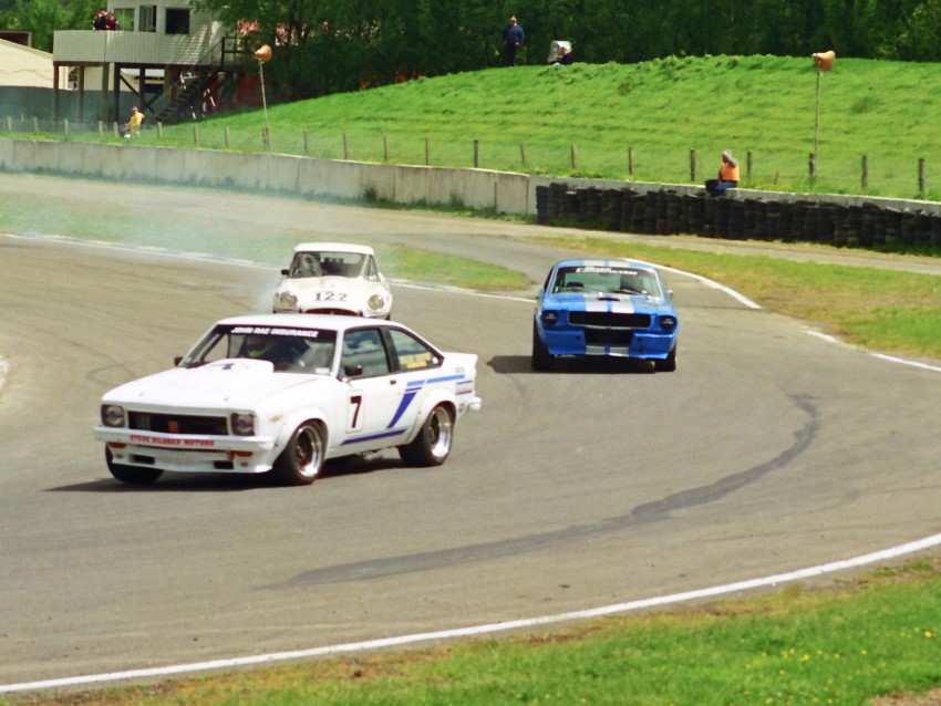 Name:  197_1109_202 Holden.jpg
Views: 797
Size:  125.5 KB